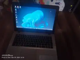 LAPTOP ASUS VIVOBOOK X442URR