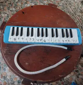 Pianika Merk Marvel