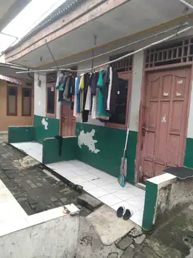 Dijual kontrakan 2 pintu lokasi dekat Alam Sutera Tangerang