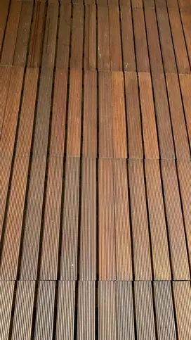 Kayu ulin (kayu besi? bahan Ternatas