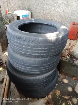 Ban mobil bekas