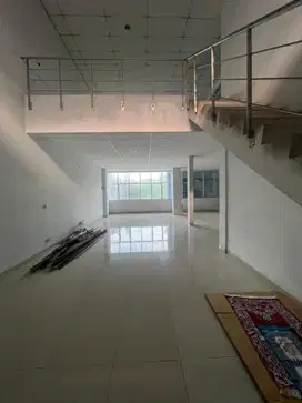 Disewakan ruko gandeng Bizhub