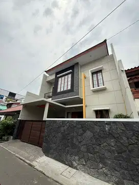 Dijual rumah mewah di pulo asem jakarta timur