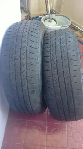 Ban bekas Tahun 2022   265/60 R 18 Dueler H/T Brigestone