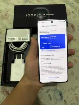 IQOO 13 12/256 GB Garansi ON Januari 26