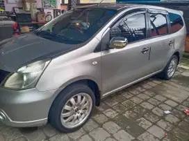Grand Livina XV 2011