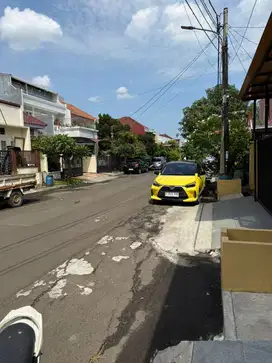 Disewakan Rumah Baru di Boulevard Hijau Harapan  Indah Bekasi