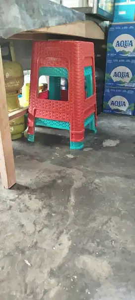 Kursi plastik napolly