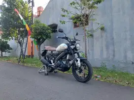 Yamaha XSR 2021 Silver Istimewa