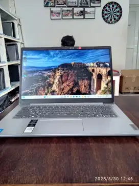Lenovo ideapad slim 1