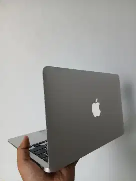 MacBook Air 11 inch Early 2014