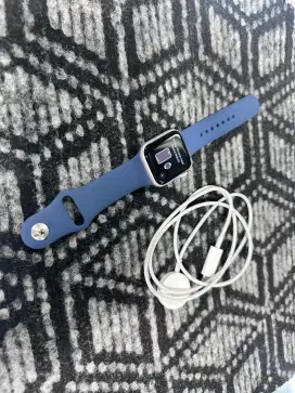 Apple Watch SE 2 40mm Resmi BliBli