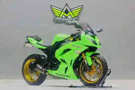 Kawasaki zx6R like new ZX25R Z800 CBR600 GSX600