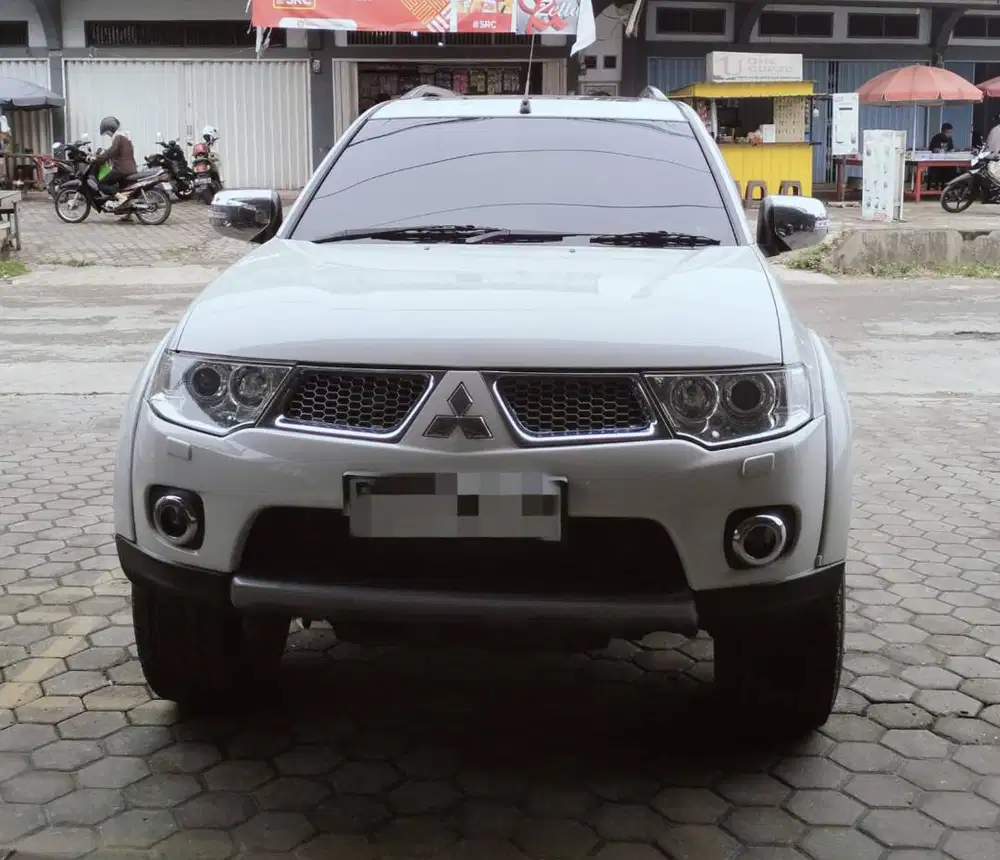 MITSUBISHI PAJERO SPORT 4X4 DAKAR 2.5 G A/T (2012)