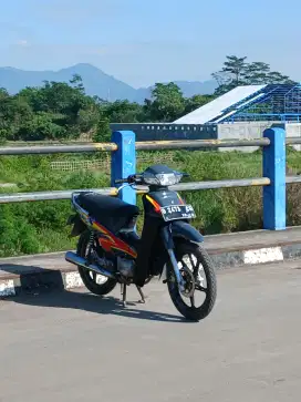 Honda supra x 2001