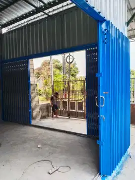 Produsen pintu harmonika