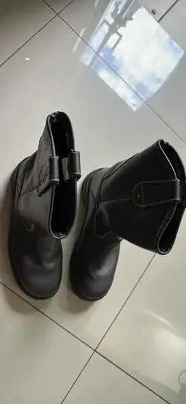 Sepatu Safety Boots AETOS