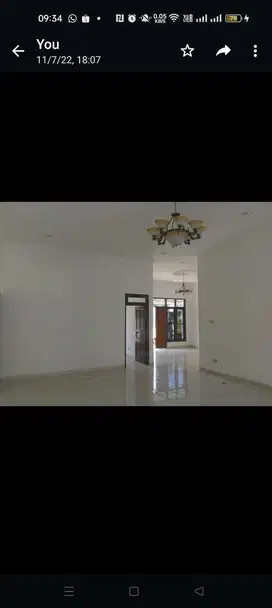 Disewakan kantor/rumah Luas bangunan 320 M2 di Jalan Darmawangsa,Kebay