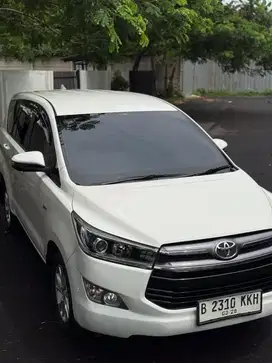 Innova Reborn V AT 2018 LowKM!!