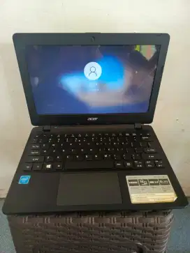 JUAL NOTEBOOK ACER ES1-131-C4Z1 INTEL CELERON N3060 RAM2GB HDD500GB
