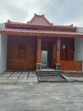 Rumah Joglo Modern, Lokasi Strategis Dekat Bandara Solo