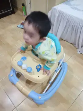 Baby Walker besar
