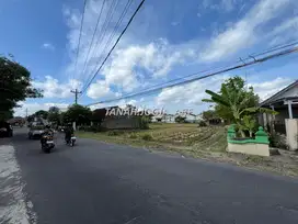 200 m ke Jalan Raya – Tanah Jogja Dekat Bandara
