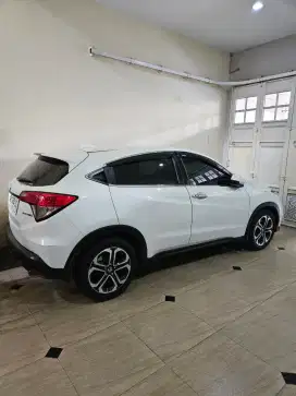 Honda HRV 2018, SE matic, tgn 1, an sendiri, Putih, km rendah, terawat