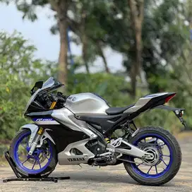 YAMAHA R15M ABS QS SILVER 2023 KM 8K PAJAK PANJANG KAYAK BARU