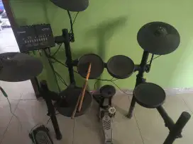 Drum Elektrik Yamaha DTX 452