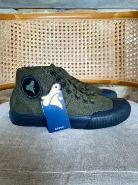 Sepatu Casual Canvas