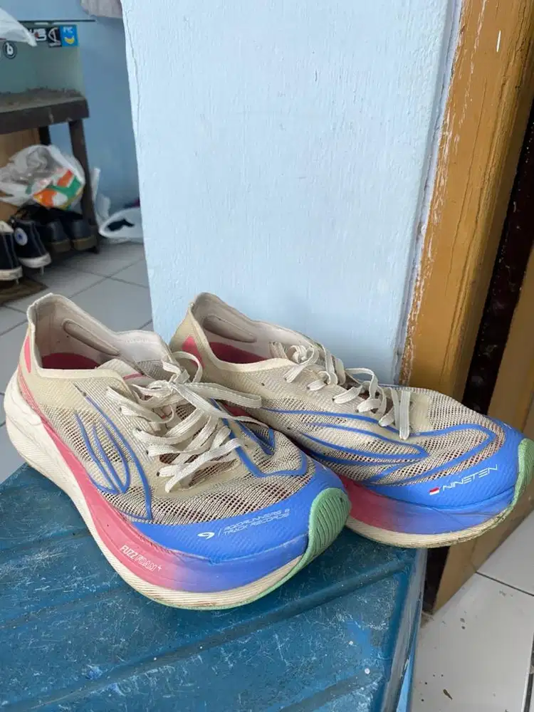 Sepatu running nineten haze infinity size 41