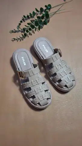 Sandal wanita eks produk sampel affiliate