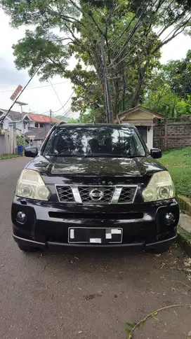NISSA X-TRAIL 2.0 CVT BENSIN AT 2010