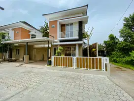RUMAH MEWAH LUAS, SEMI FURNISH, DEKAT RSUD PRAMBANAN
