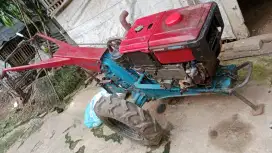Di jual cepat mesin bajak sawah merek Yanmar