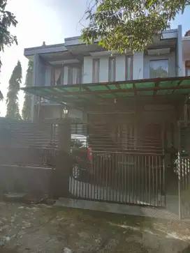 Rumah 2 lt, lokasi strategis di Bogor Timur