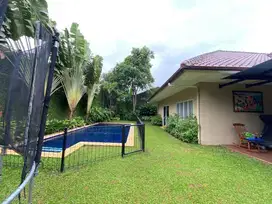 Rumah mewah Jagakarsa Kt  4+2+1 kantor