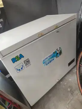 Freezer RSA bekas