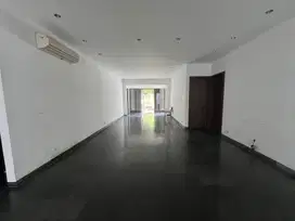 Dijual rumah siap huni di Vila Cinere Mas, lingkungan tenang sejuk