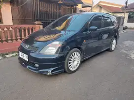 Honda Stream 2004 Bensin