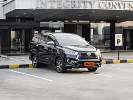 Toyota Kijang Innova Venturer 2.4 diesel solar 2022 hitam matic
