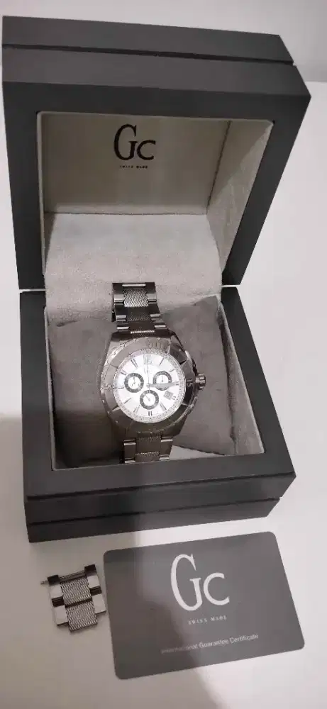 Guess Collection Swiss