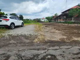 Utara Jalan Damai, tanah Sleman Jogja, dekat Masjid Suciati Saliman