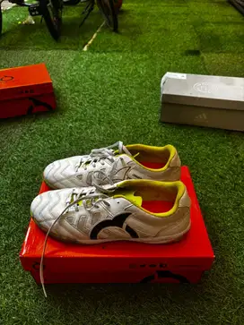 Sepatu Futsal Ortuseight