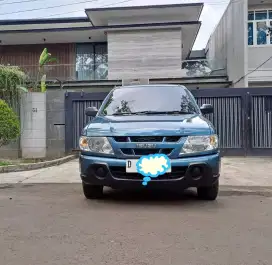 Tangan 1 Low Km ! Isuzu Panther LM Smart 2.5 Manual Diesel Biru 2004