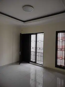Dijual rumah 2 lantai di cluster arana harapan indah bekasi