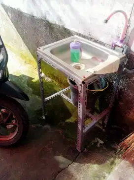 Tempat cuci piring atau tangan ,Gratis tempat sabun