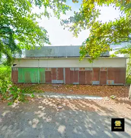 Dijual Cepat Tanah 1.816 m² dan Bangunan Bekas Pemandian Kolam