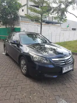 Honda Accord 2012 matic murah siap pakai